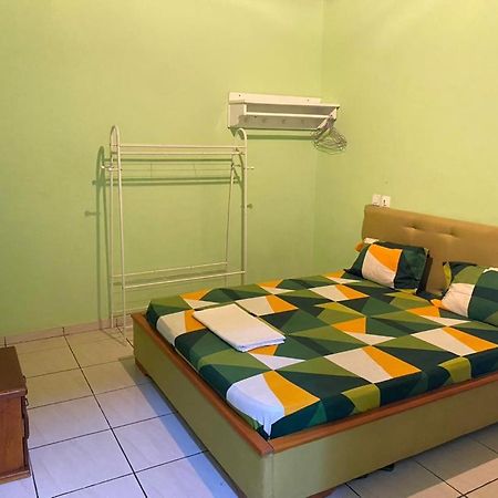 Cave Royale - Chambres-Studios-Apparts Meubles - Logpom Hopithal Des Soeurs Apres Camara Laye 杜阿拉 外观 照片
