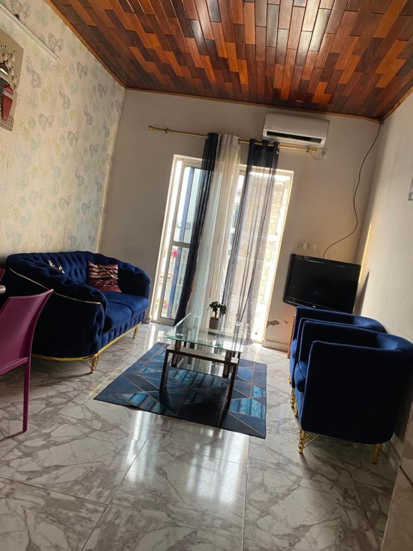 Cave Royale - Chambres-Studios-Apparts Meubles - Logpom Hopithal Des Soeurs Apres Camara Laye 杜阿拉 外观 照片